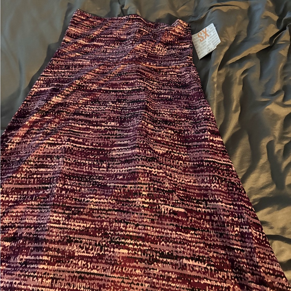 Lularoe Olivia skirt xs new with tag